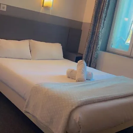 Cit'hotel Du Midi Hotel 2*